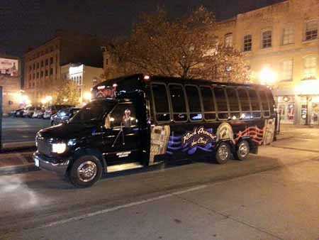 luxury party shuttle to enjoy the night life